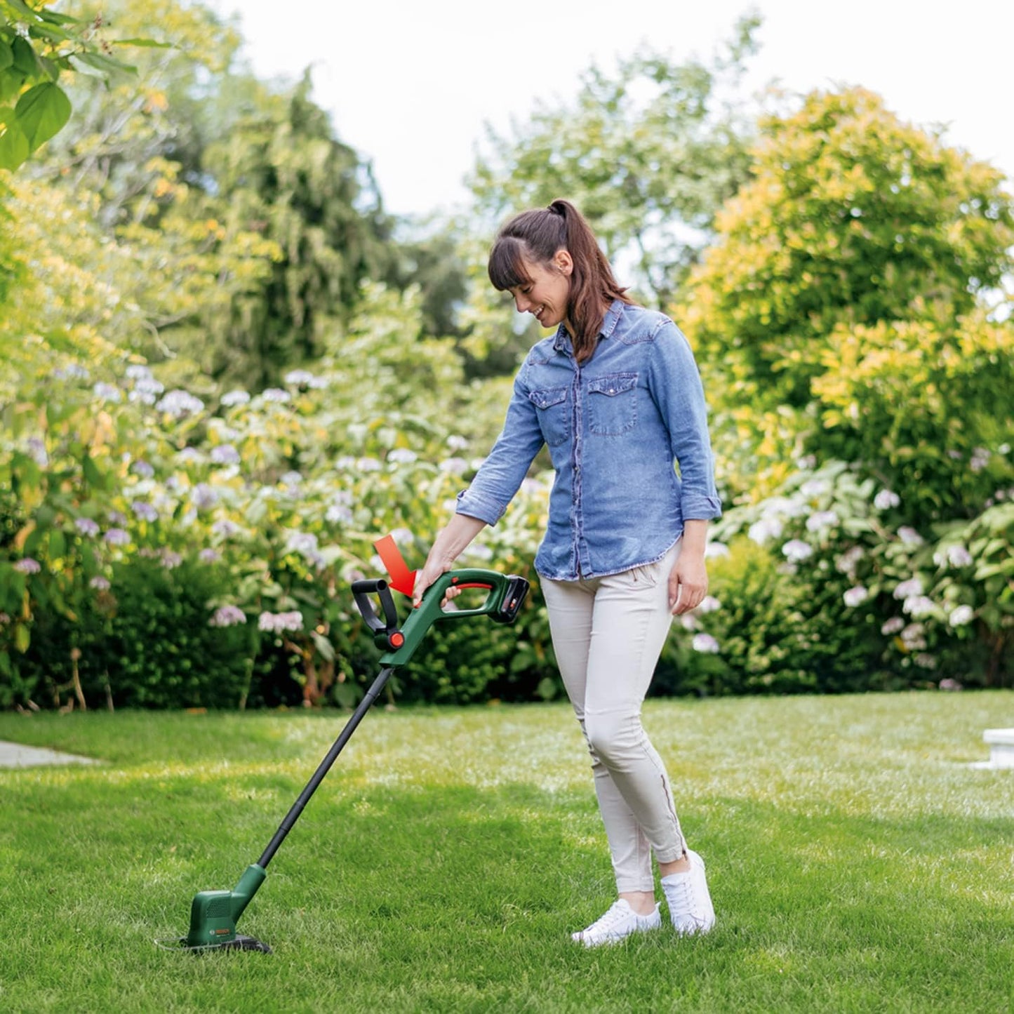 Bosch Akku Rasentrimmer EasyGrassCut 18V-230 mit Akku 2,0 Ah und Ladegerät - Bestartikel-Shop