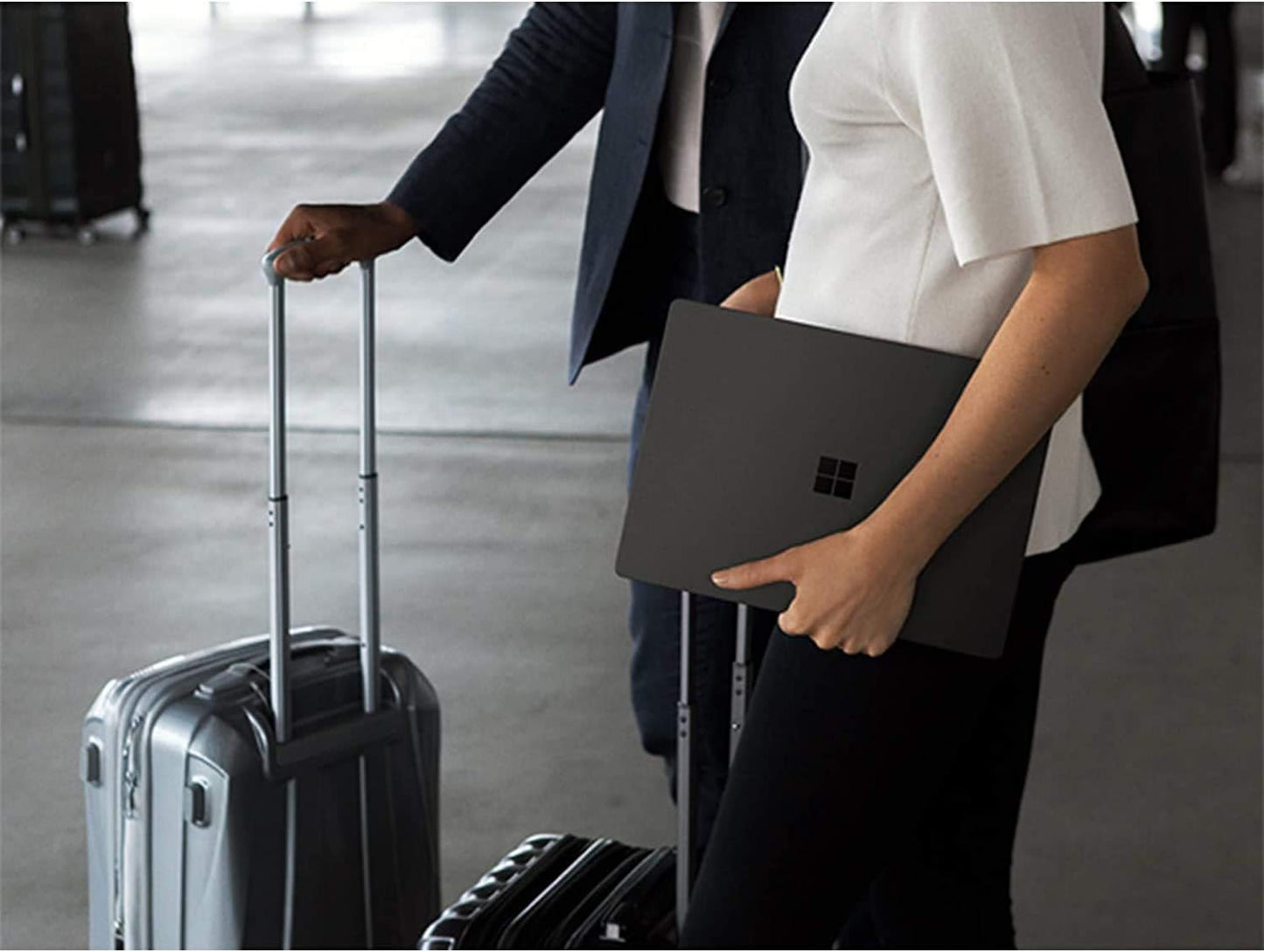 Microsoft Surface Laptop 2 (Modell 1769), Schwarz – 13,5" Touch, Intel® Core™ i7, 512 GB SSD, Deutsch (Schweiz) Layout