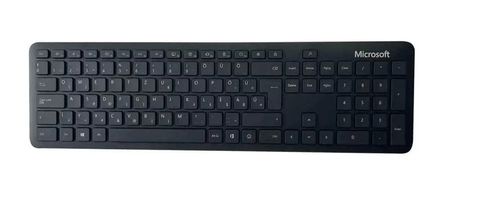 Microsoft Bluetooth Desktop –Tastatur und Maus Set (QHG-00025) Ungarische QWERTZ